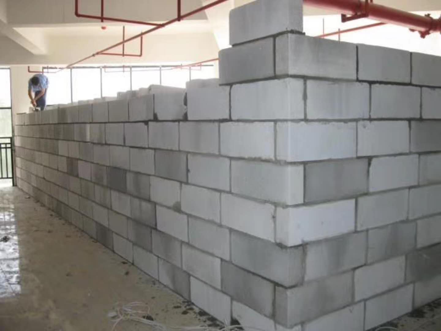 甘洛蒸压加气混凝土砌块承重墙静力和抗震性能的研究